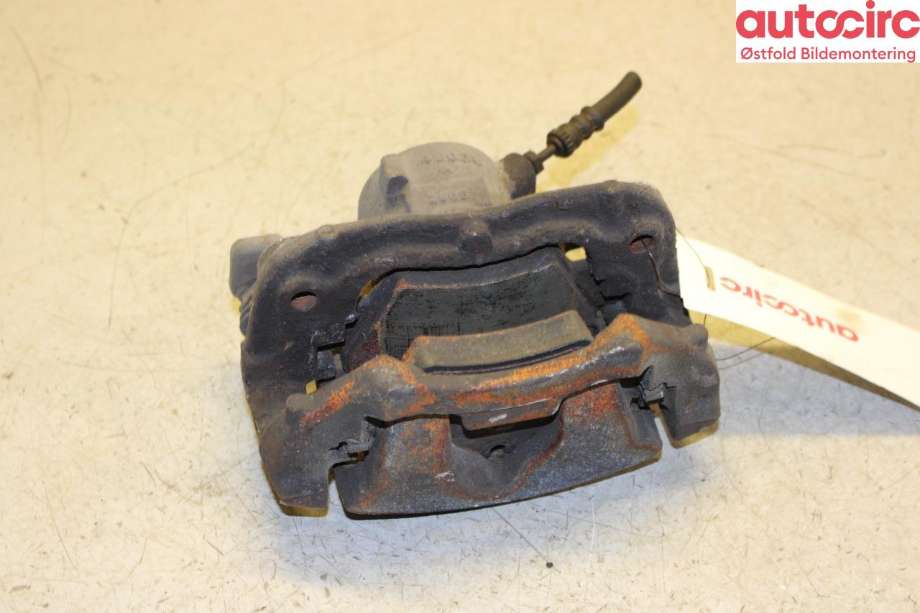 Bremsecaliper høyre foran til BMW 2-Serie, Active/Gran Tourer 2014-->> (F45/F46) (F45/F46) (BMW|34 11 6 860 266|)
