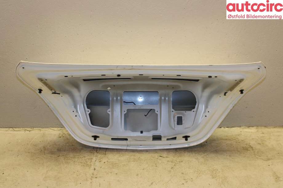 Bakluke sedan til Mercedes C-Klasse 2014-2018 (Fase 1) (W205) (W205) (MERCEDES|A 205 750 24 00|)