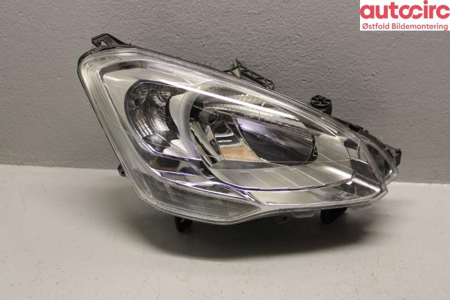 Frontlykt høyre halogen til Citroën Berlingo, 2015-2019 (Type II, Fase 2) (CITROEN|6206 K6)