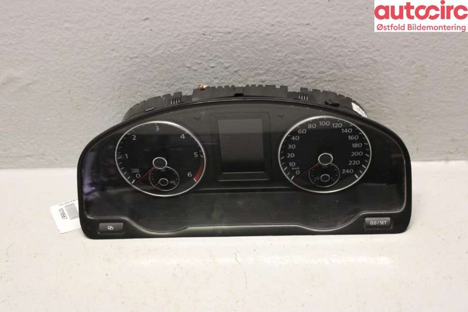 Instrumentpanel til VW Transporter / Caravelle, 2009-2015 (Fase 2) (T5) (T5) (VOLKSWAGEN|7E0 920 870 C)
