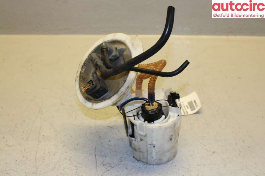 Dieselpumpe fødepumpe til BMW 3-Serie 2012-2018 (F30/F31/F34) (F30/F31/F34) (BMW|16 11 7 243 972|)