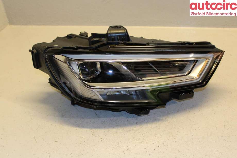 Frontlykt høyre halogen til Audi A3, 2012-2016 (Type III, Fase 1)  (|8V0941774C)