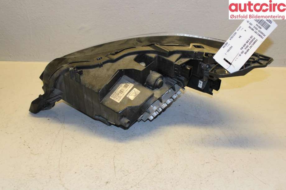 Frontlykt høyre halogen til Peugeot 208 2019-->> (Type II)  (PEUGEOT|16 562 389 80|)