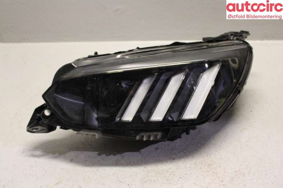 Frontlykt venstre halogen til Peugeot 208 2019-->> (Type II) (PEUGEOT|16 562 386 80|)