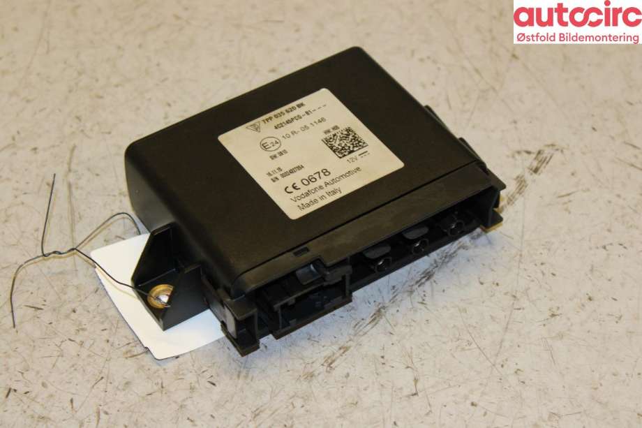 Antenne forsterker til Porsche Macan 2014-->> (95B) (95B) (PORSCHE|7PP 035 620 J||7PP035620BK)