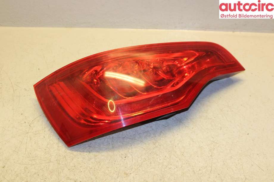 Baklykt høyre til Audi Q7, 2010-2015 (Type I, Fase 2)  (AUDI|4L0 945 094 F)