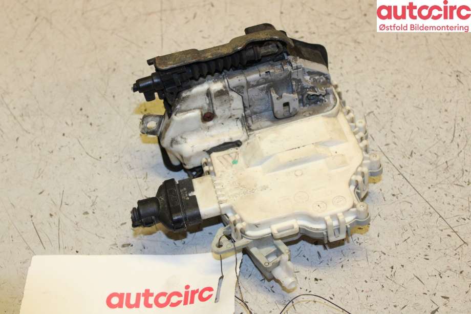 Låsekasse høyre foran til Audi Q7 2010-2015 (Type I, Fase 2)  (AUDI|8J1 837 016 C|)