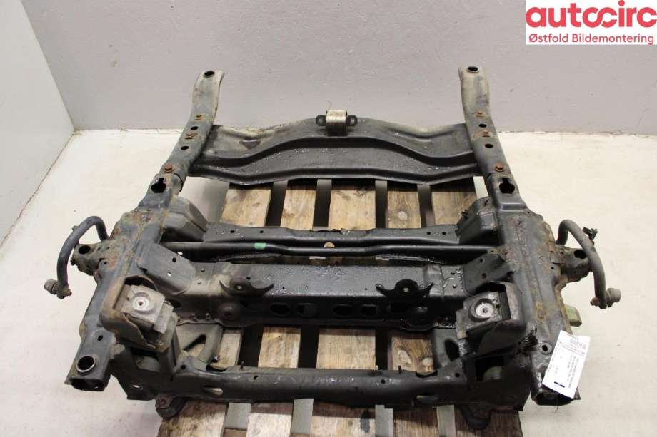Travers foran hoved til Mercedes Sprinter, 2006-2013 (Fase 1) (906) (906) (MERCEDES|A 906 330 19 06)