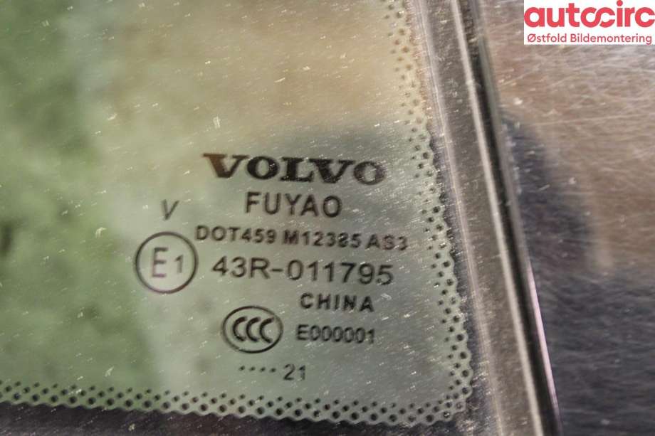 Diverse deler til Volvo V60 / V60 CC 2018-->> (Type II)  (VOLVO|31468124|)