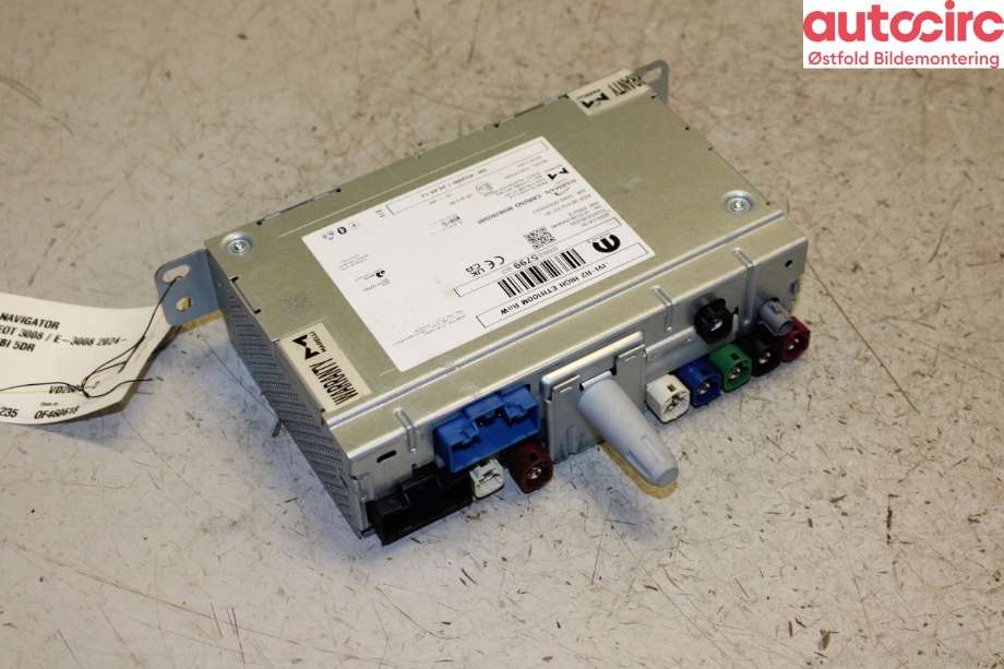 Bilstereo navigasjon til Peugeot e-3008 2023-->> (PEUGEOT|)