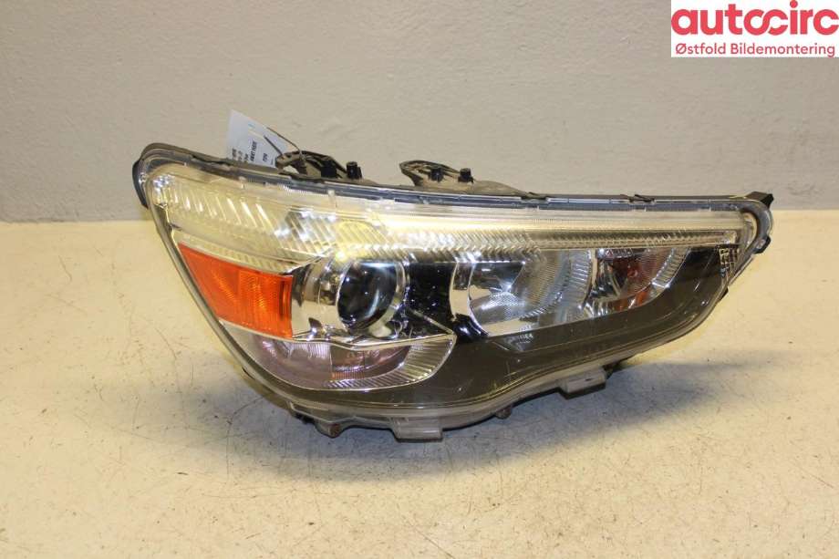 Frontlykt høyre halogen til Mitsubishi ASX 2010-2019  (MITSUBISHI|8301B592|)