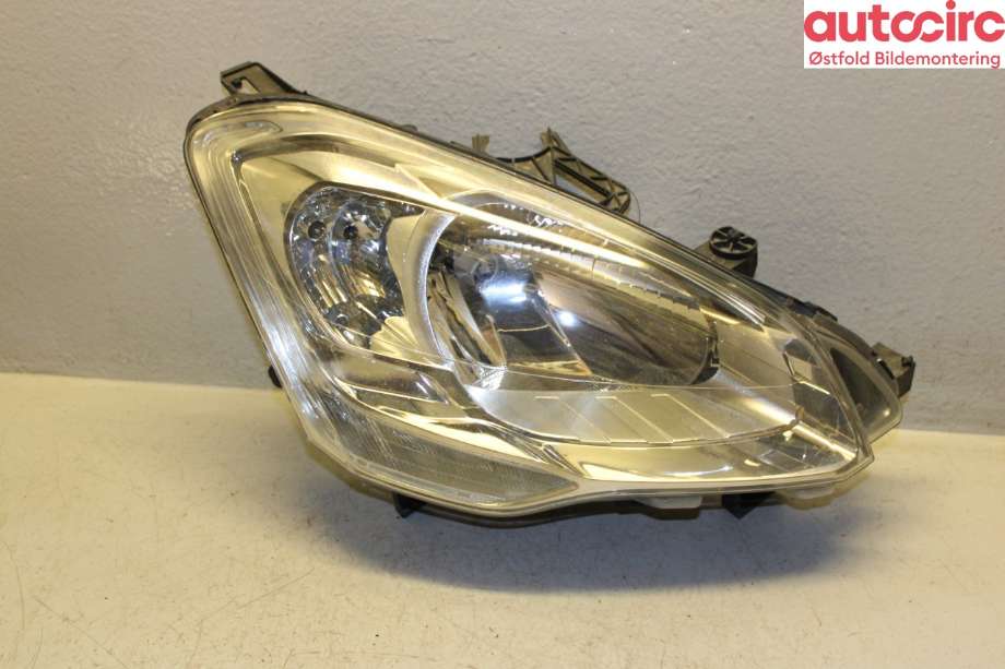 Frontlykt høyre halogen til Citroën Berlingo, 2015-2019 (Type II, Fase 2)  (CITROEN|6206 K6)