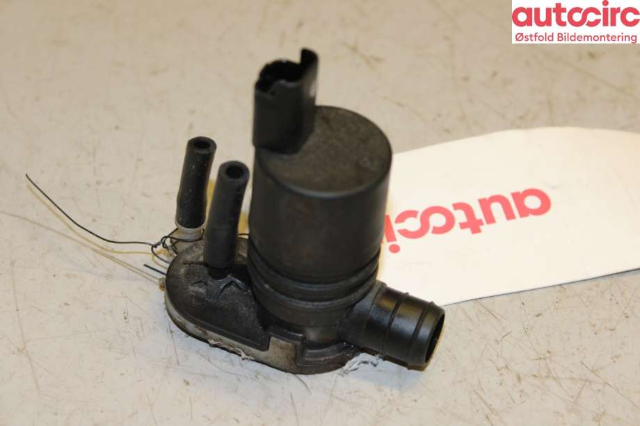 Spylerpumpe foran til Peugeot e-3008 2023-->> (PEUGEOT|)