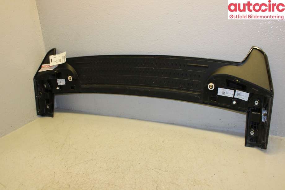 Spoiler bakluke til Peugeot e-3008 2023-->> (PEUGEOT|)