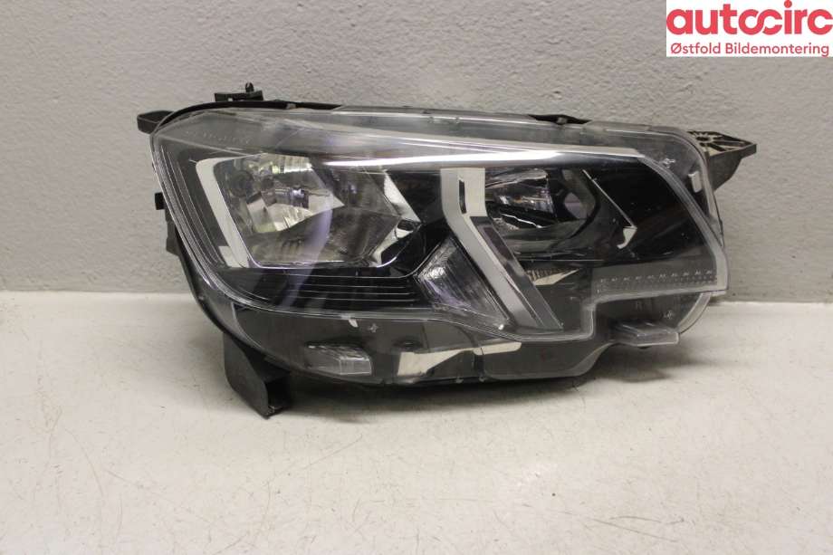Frontlykt høyre halogen til Peugeot Partner 2019-->> (Type III) (PEUGEOT|98 168 268 80|)
