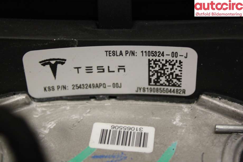 Ratt til Tesla Model 3 2018-2023 (Fase 1)  (TESLA|1105324-00-J|)