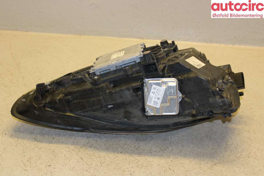 Frontlykt venstre halogen til Porsche Panamera 2017-->> (Type II) (971) (971) (PORSCHE|971 941 039 G|971 941 039 L|)