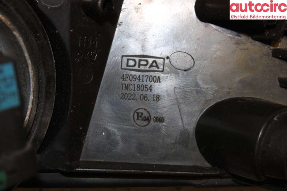 Tåkelykt høyre foran til Audi A6, Allroad 2006-2008 (Type II, Fase 1) (C6) (C6) (4F0941700A|)