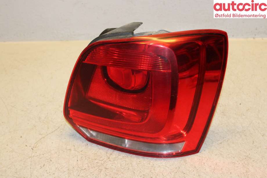 Baklykt høyre til VW Polo, 2009-2014 (Type V, Fase 1) (VOLKSWAGEN|6R0 945 096 AH)