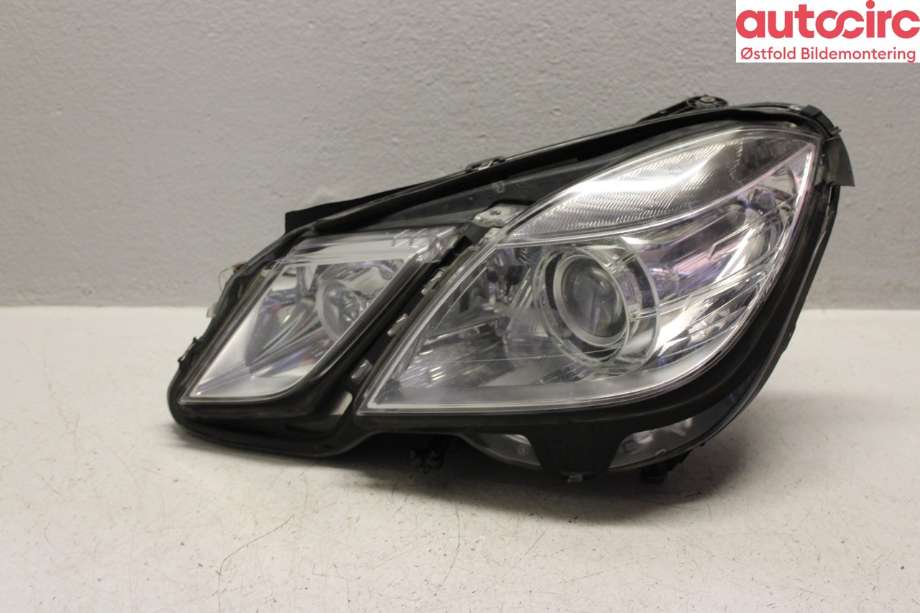Frontlykt venstre halogen til Mercedes E-Klasse, 2009-2013 (Fase 1) (W212) (W212) (MERCEDES|A 212 820 40 61)