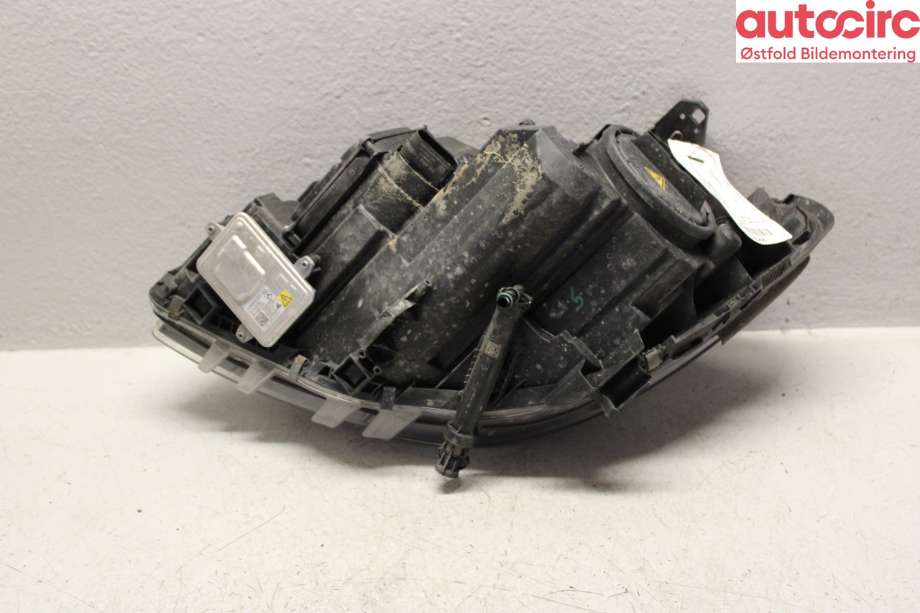 Frontlykt høyre halogen til Mercedes B-Klasse 2011-2018 (W246) (W246) (MERCEDES|A 246 820 02 39|)