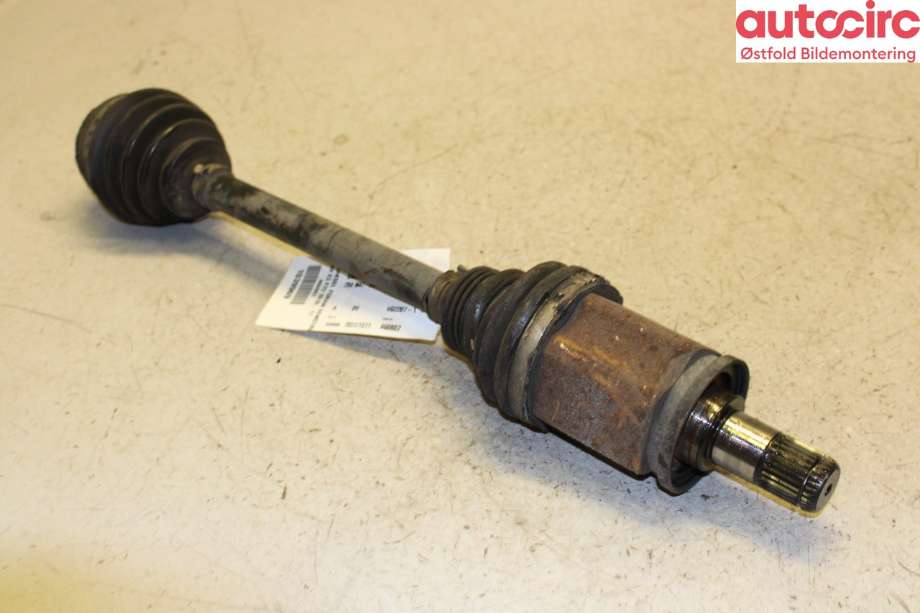 Drivaksel venstre foran til BMW X3 2010-2017 (F25) (F25) (BMW|31 60 8 675 013|)