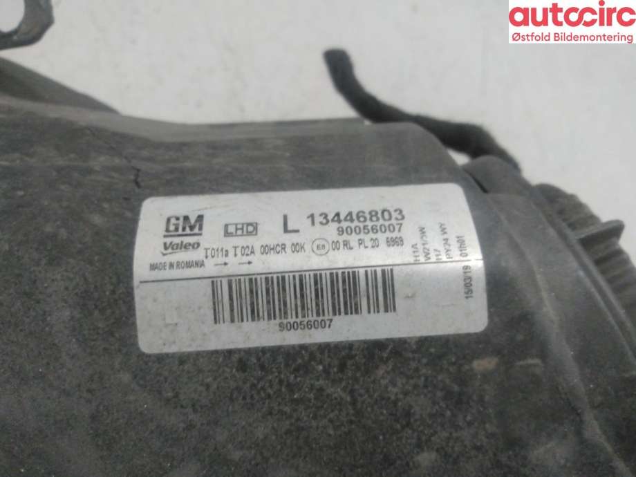 Frontlykt venstre halogen til Opel Corsa D 2006-2014 (OPEL|95515473|)