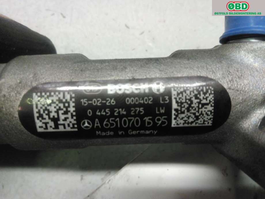 Dyseskinne (fuelrail) til Mercedes ML 2011-2015 (Fase 1) (W166) (W166) (MERCEDES|A 651 070 05 95|A 651 070 08 00|)
