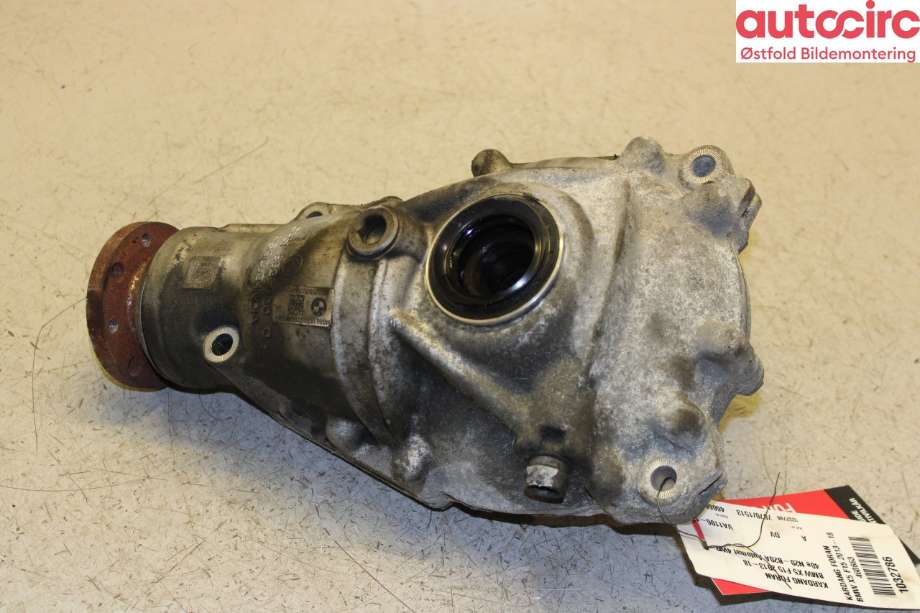 Kardang til BMW X5 2013-2018 (F15) (F15) (BMW|31 50 8 635 860|)