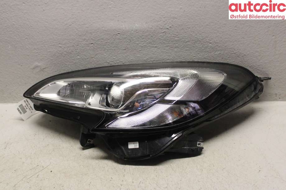 Frontlykt venstre halogen til Opel Corsa E, 2015-2019 (OPEL|)