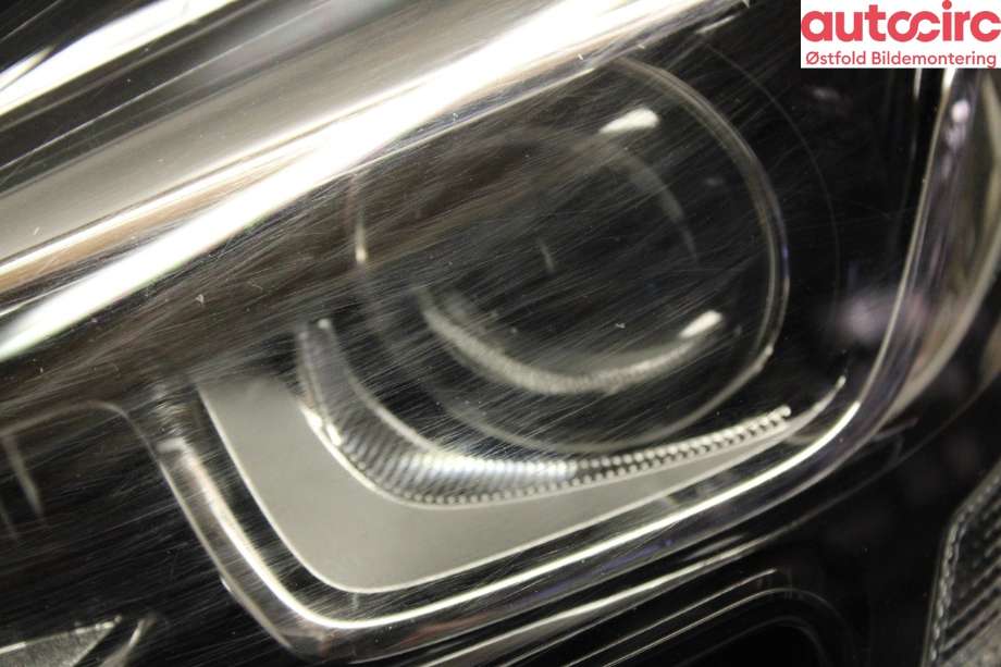 Frontlykt venstre halogen til Opel Corsa E 2015-2019 (OPEL|)