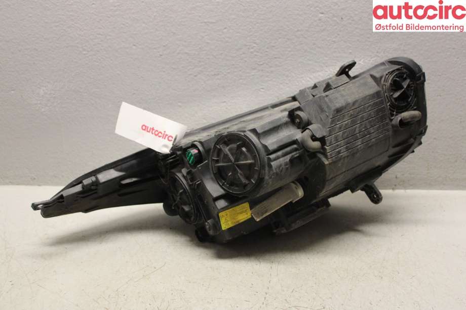 Frontlykt venstre halogen til Hyundai i40 2012-2017  (HYUNDAI|)