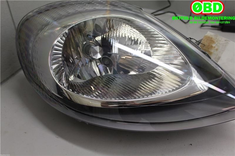 Frontlykt høyre halogen til Nissan Primastar 2001-2006  (2600000QAD||7700311372)