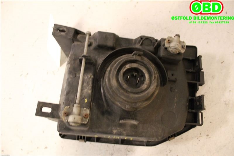 Frontlykt høyre halogen til Mitsubishi Pajero 2000-2006 (Type III)  (MITZUBISHI|)