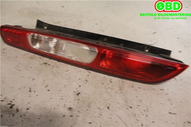 Baklykt venstre til Ford Focus 2004-2007 (Type II, Fase 1)  (FORD FOCUS|1420451|)