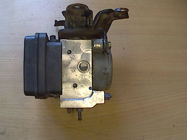ABS sentral til Toyota Hilux 2006-2011  (TOYOTA HILUX 4WD|4405071030|)