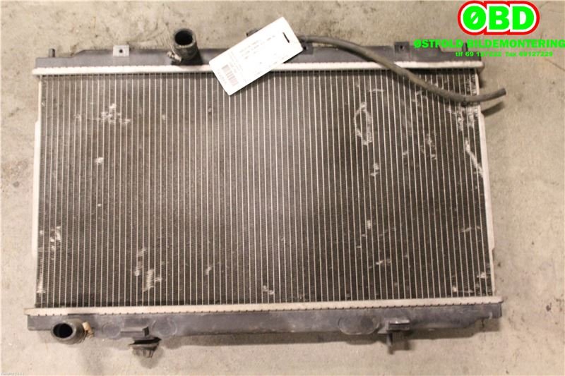 Radiator (manuell gir) til Nissan Almera 2000-2003 (Fase 1) (N16) (N16) (NISSAN|21410BM400|21410BM402|)