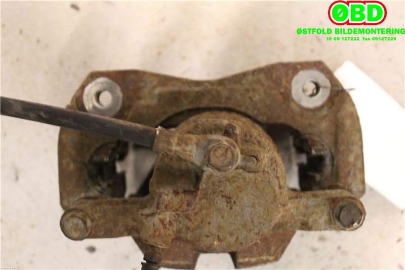 Bremsecaliper høyre foran til Toyota RAV4 2006-2009 (Type III, Fase 1)  (TOYOTA|4773042090|4773042091|)