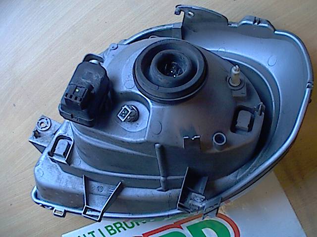 Frontlykt høyre halogen til Nissan Primastar 2006-2014  (NISSAN|2600000QAD|)