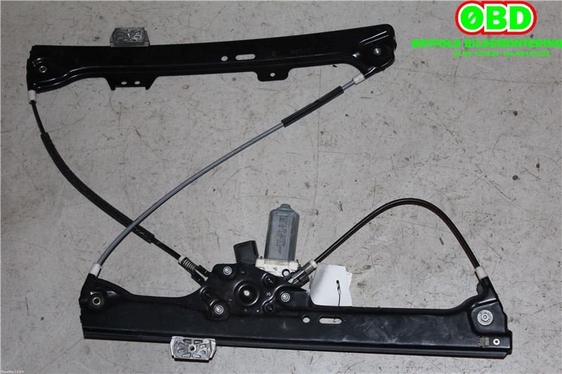 Ruteheis høyre foran til BMW 5-Serie 2003-2010 (E60/E61) (E60/E61) (BMW 520I|51 33 7 184 384|)