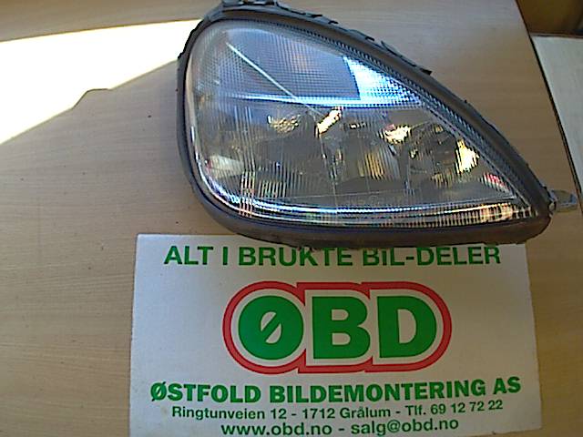 Frontlykt høyre halogen til Mercedes A-Klasse 1998-2004 (W168) (W168) (MERCEDES|A 168 820 02 61|A 168 820 10 61|)