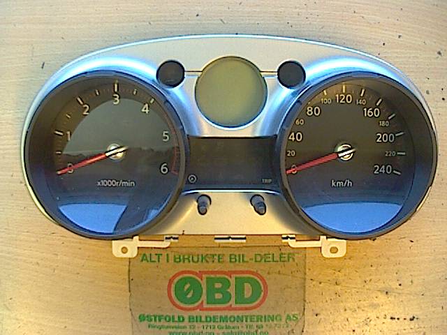 Instrumentpanel til Nissan Qashqai 2007-2010 (Type I, Fase 1) (NISSAN|24810JD701|24810JD71A|)