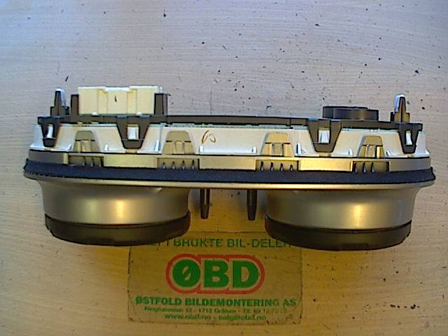 Instrumentpanel til Nissan Qashqai 2007-2010 (Type I, Fase 1) (NISSAN|24810JD701|24810JD71A|)
