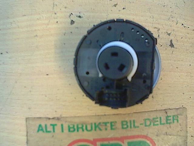 Bryter lys til VW Jetta 2005-2010  (VOLKSWAGEN|1K0 941 431|)