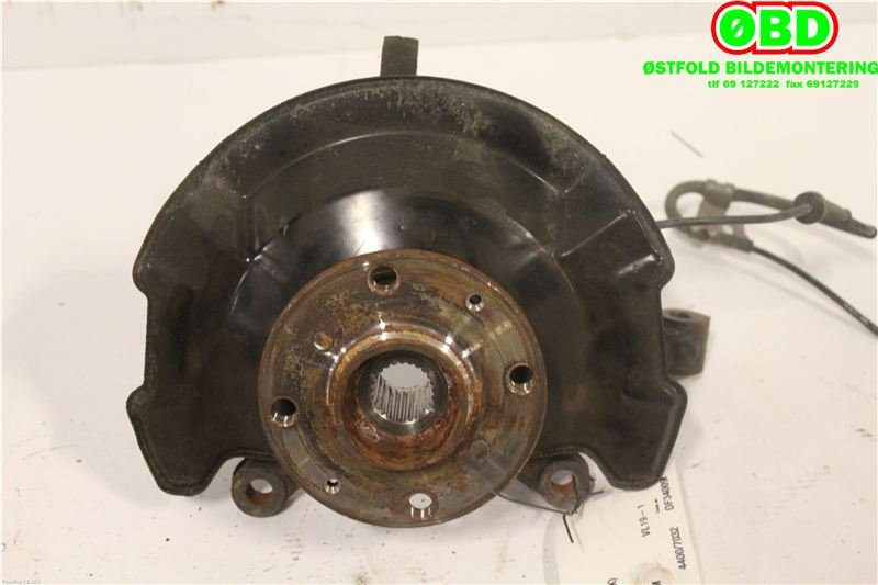 Hjulspindel høyre foran til Suzuki Splash, 2008-2014  (SUZUKI STROMOS|45111-51K10)