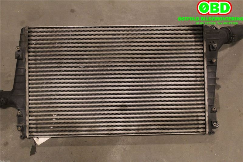 Intercooler til Audi A6 1997-2001 (Type II, Fase 1) (C5) (C5) (AUDI|4B0 145 805 A|)