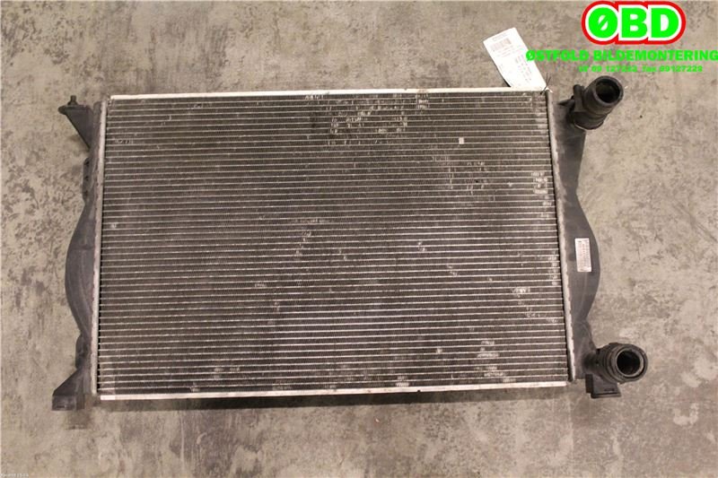 Radiator (manuell gir) til Audi A6 2005-2008 (Type III, Fase 1) (C6) (C6) (AUDI|4F0 121 251 Q||4F0121251Q)