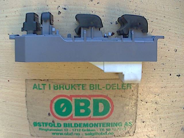 Bryter ruteheis til Toyota Auris 2013-2015 (Type II, Fase 1)  (TOYOTA|8482002320|)