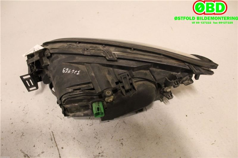 Frontlykt høyre halogen til Ford Mondeo 2001-2007 (Type III)  (FORD MONDEO|1435619|0301174204|1S7113005SC)
