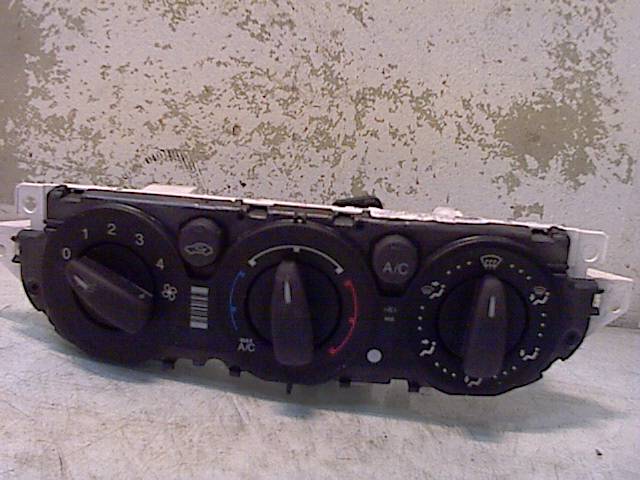 Varmeapparat betjening til Ford Focus, 2008-2010 (Type II, Fase 2)  (FORD|1719799)